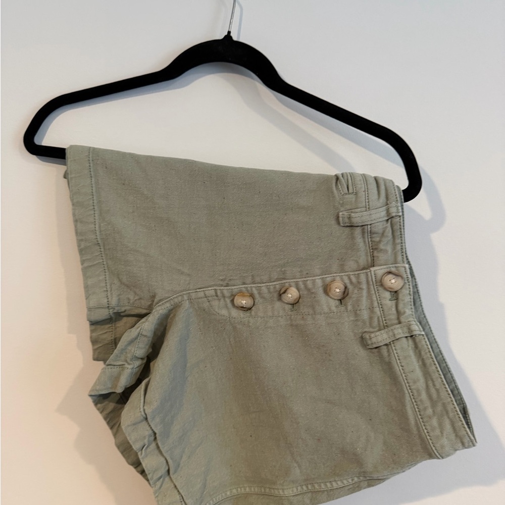 Madewell High-Rise Button Front Women's Shorts in Sage Green